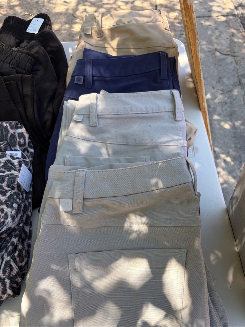 lululemon athletica Men's Chinos in Navy and Tan Mix
